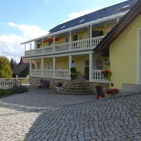 In Saechsischer Schweiz Am Wasserfall Appartement *