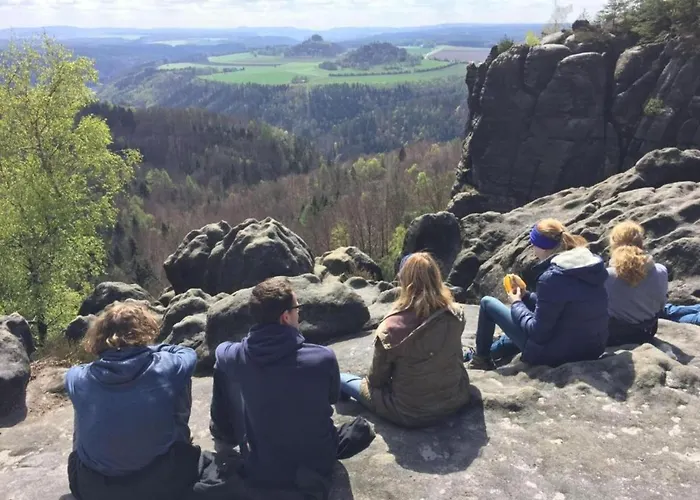 In Saechsischer Schweiz Am Wasserfall 利希滕海恩