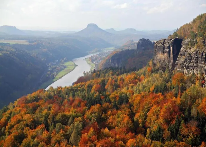 In Saechsischer Schweiz Am Wasserfall